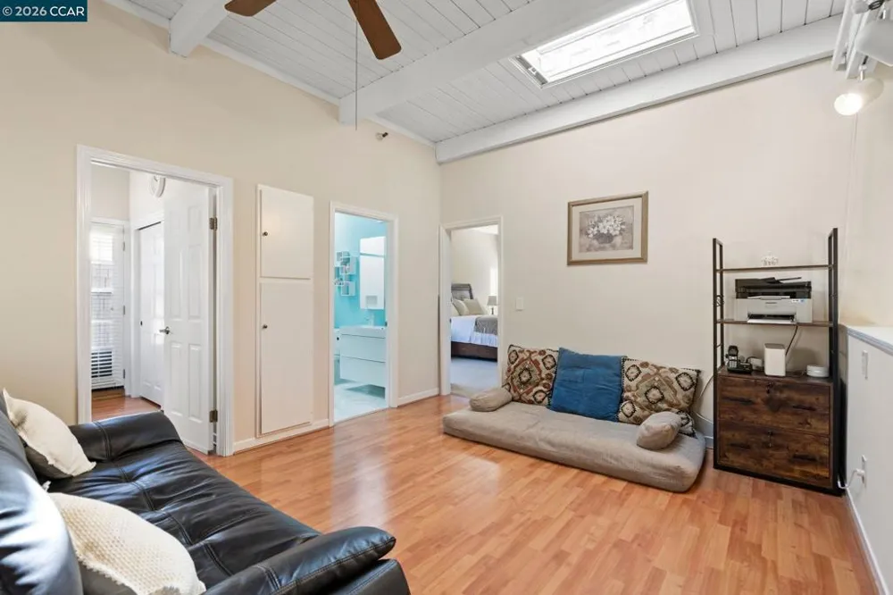 443 College Ave Palo Alto, CA 94306