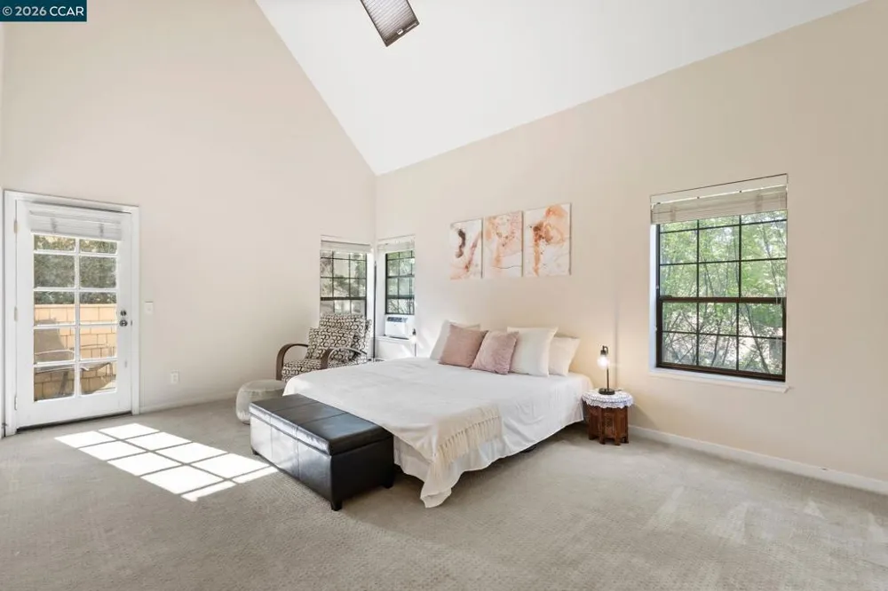 443 College Ave Palo Alto, CA 94306
