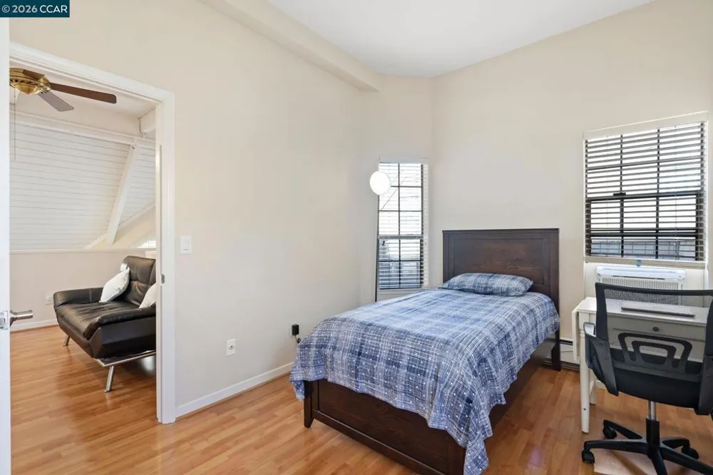 443 College Ave Palo Alto, CA 94306