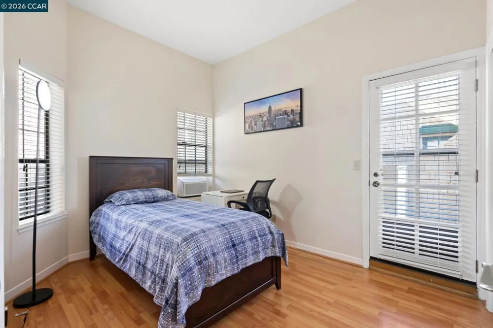 443 College Ave Palo Alto, CA 94306