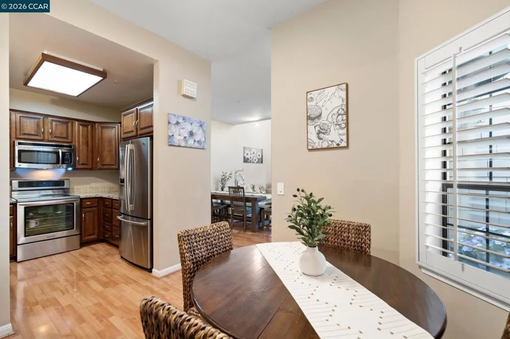 443 College Ave Palo Alto, CA 94306
