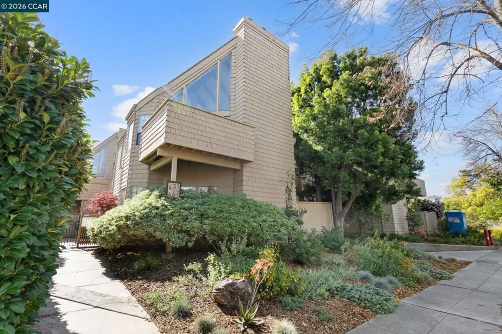 443 College Ave Palo Alto, CA 94306