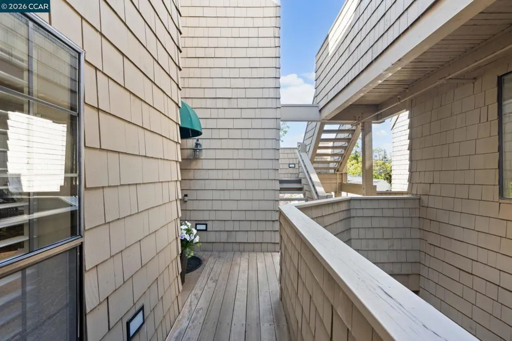 443 College Ave Palo Alto, CA 94306