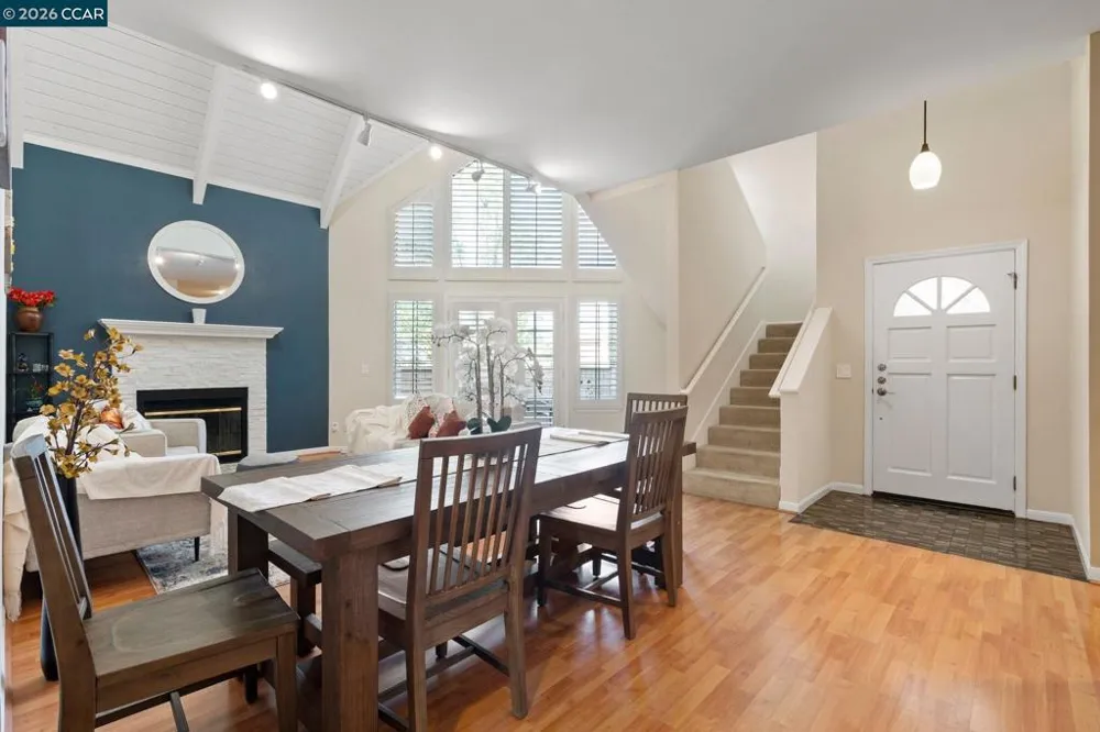 443 College Ave Palo Alto, CA 94306