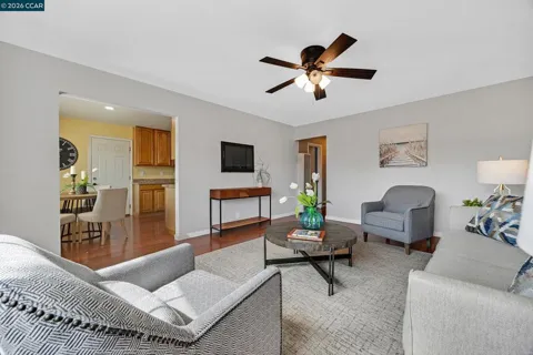 107 De Normandie Way