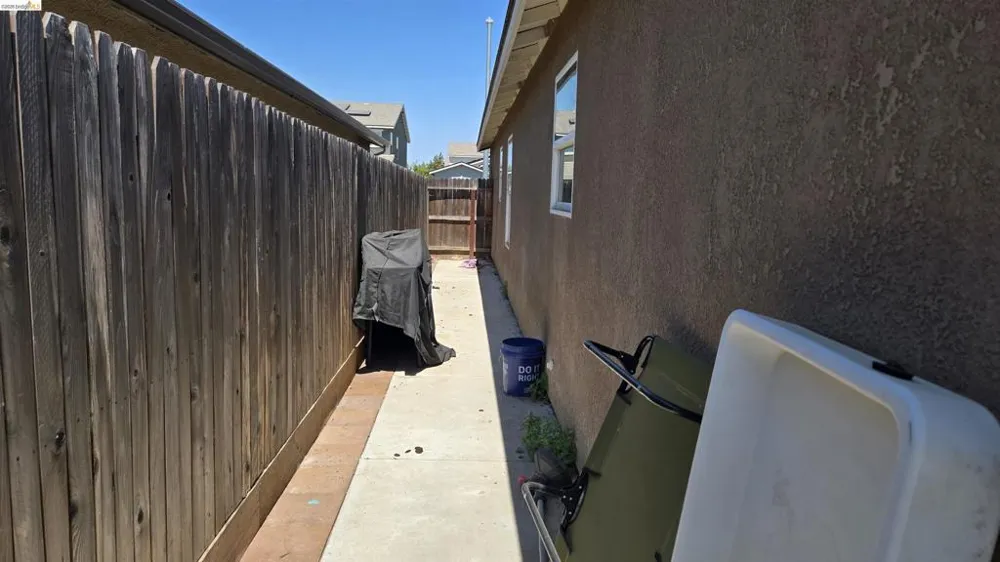 284 Zion Canyon Ct Merced, CA 95341