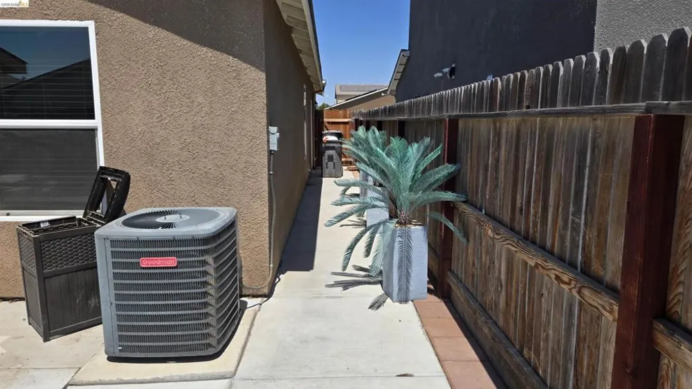 284 Zion Canyon Ct Merced, CA 95341