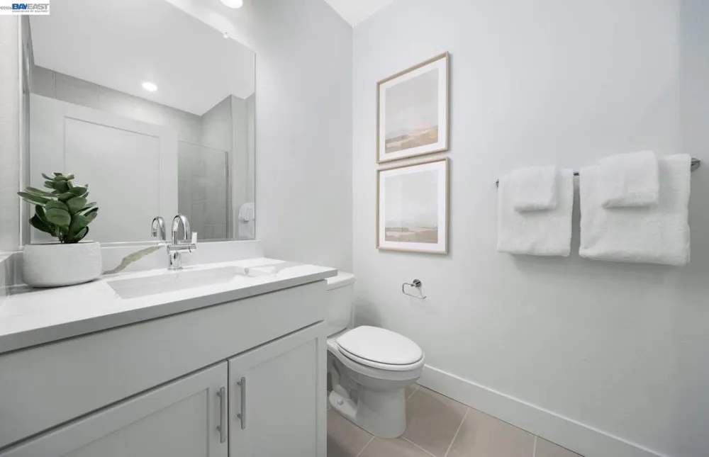 313 E Beatrice Avenue Mountain House, CA 95391