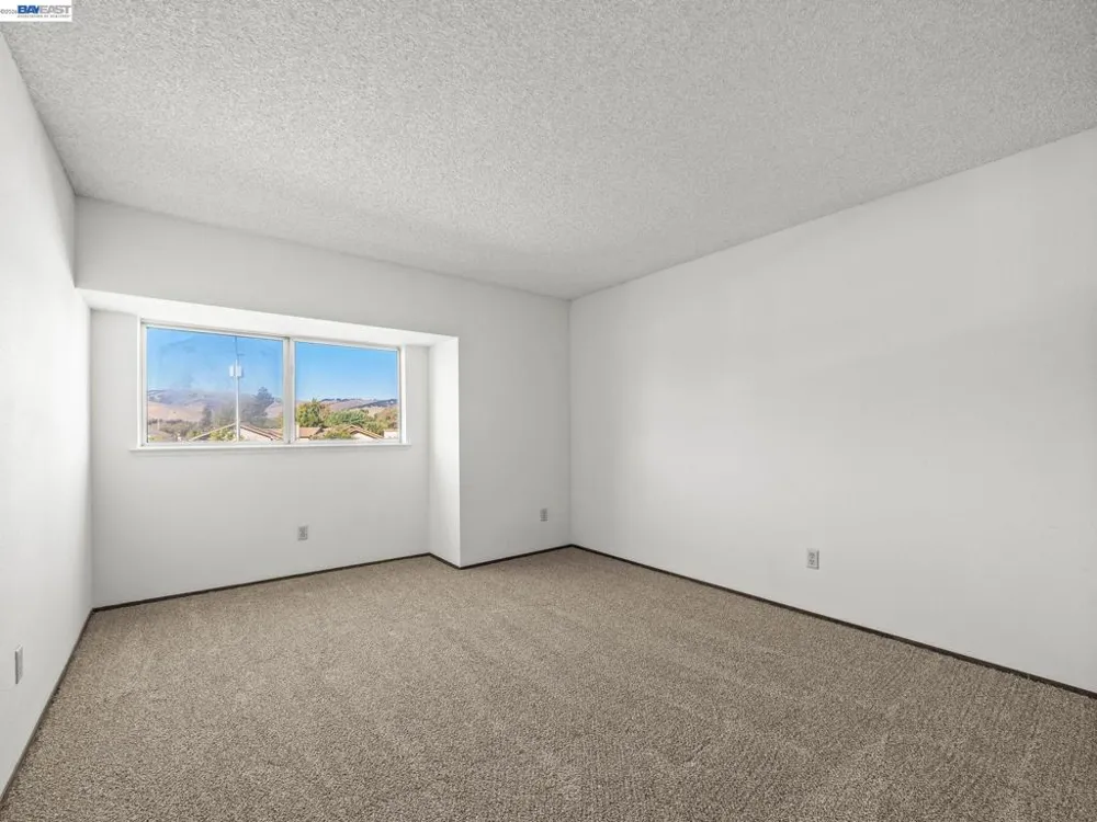 37886 Bright Cmn Fremont, CA 94536