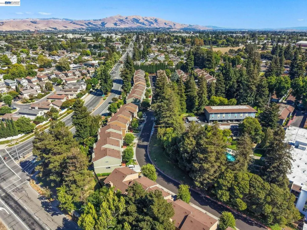37886 Bright Cmn Fremont, CA 94536