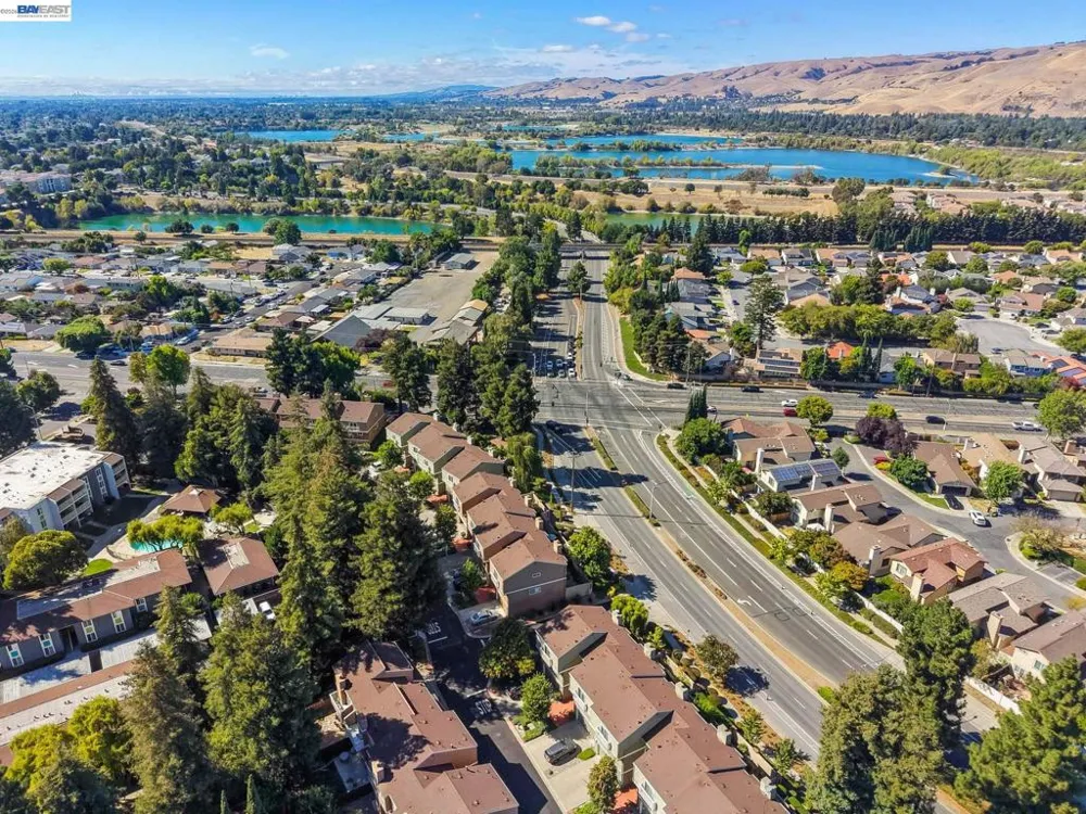 37886 Bright Cmn Fremont, CA 94536