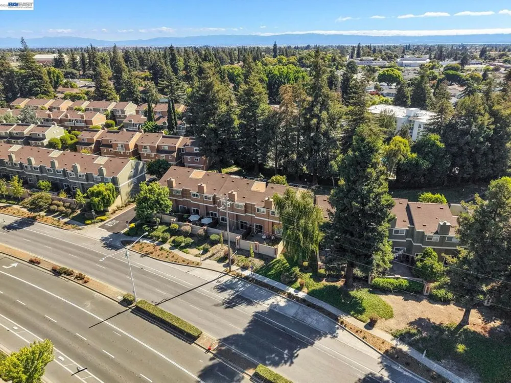37886 Bright Cmn Fremont, CA 94536