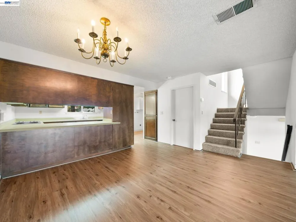 37886 Bright Cmn Fremont, CA 94536