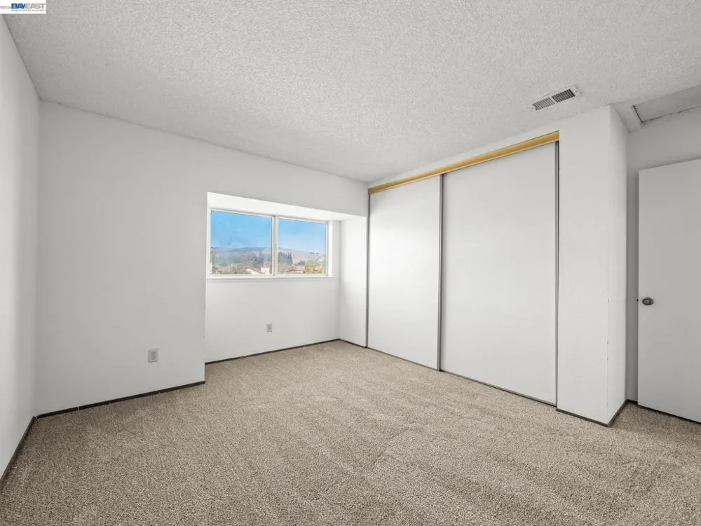 37886 Bright Cmn Fremont, CA 94536