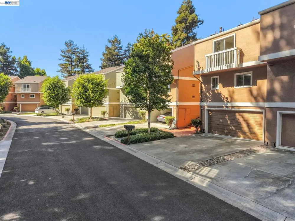 37886 Bright Cmn Fremont, CA 94536