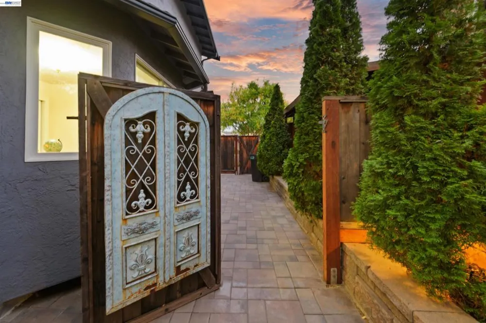 5805 San Carlos Way Pleasanton, CA 94566