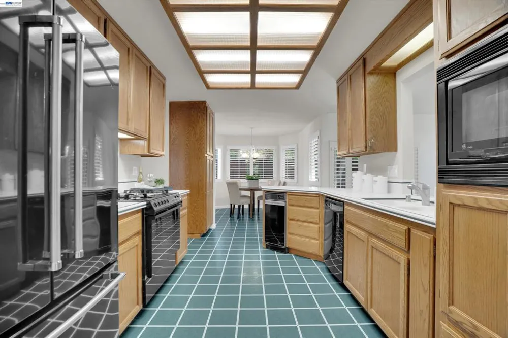 5805 San Carlos Way Pleasanton, CA 94566