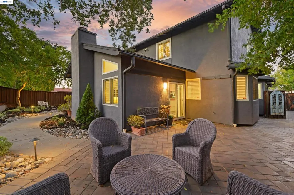 5805 San Carlos Way Pleasanton, CA 94566