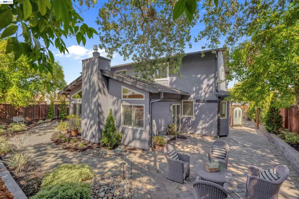 5805 San Carlos Way Pleasanton, CA 94566