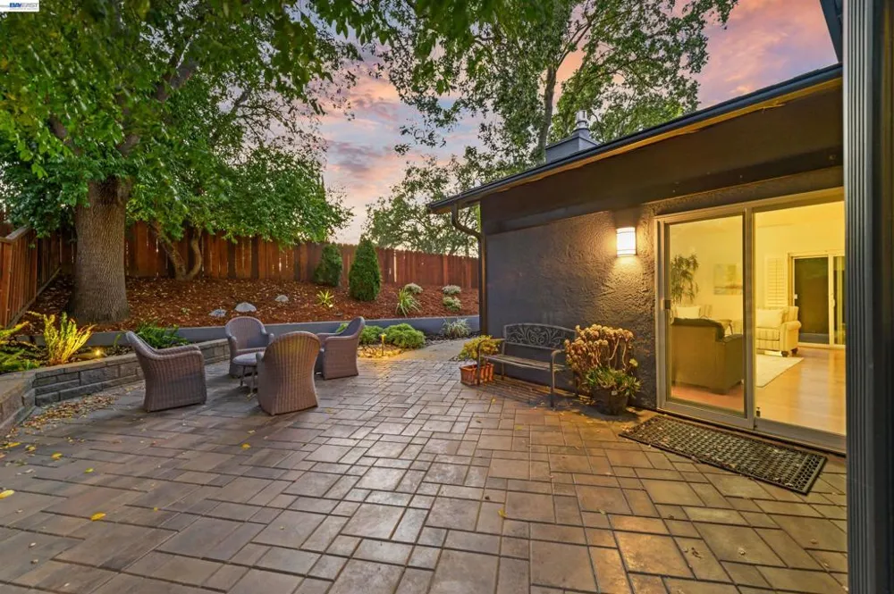 5805 San Carlos Way Pleasanton, CA 94566