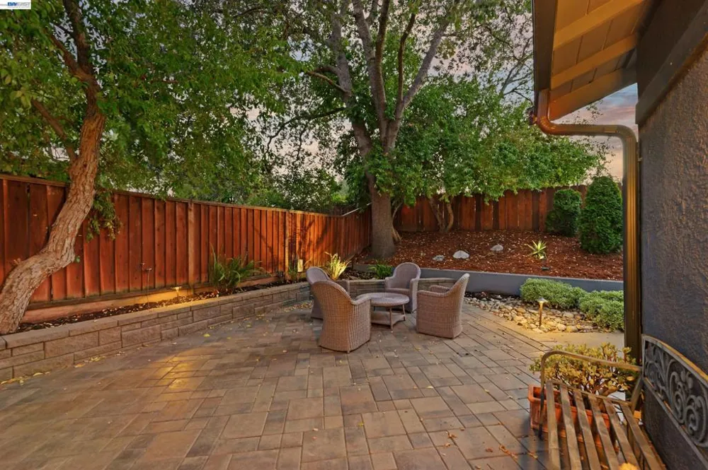 5805 San Carlos Way Pleasanton, CA 94566