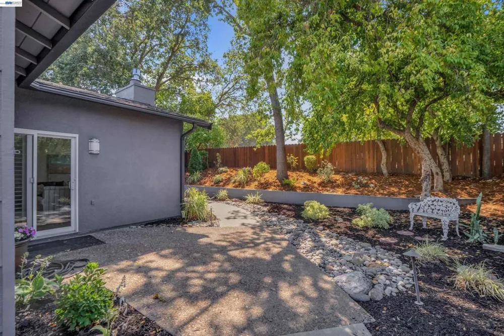 5805 San Carlos Way Pleasanton, CA 94566