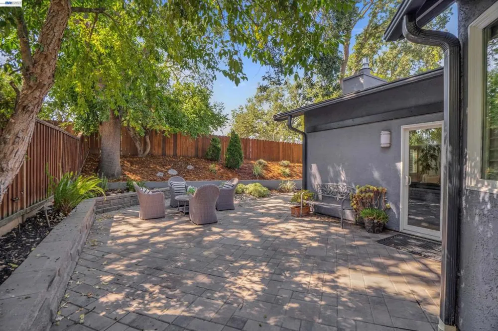 5805 San Carlos Way Pleasanton, CA 94566
