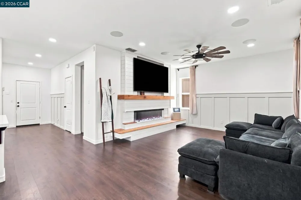 145 Willowrun Way Oakley, CA 94561