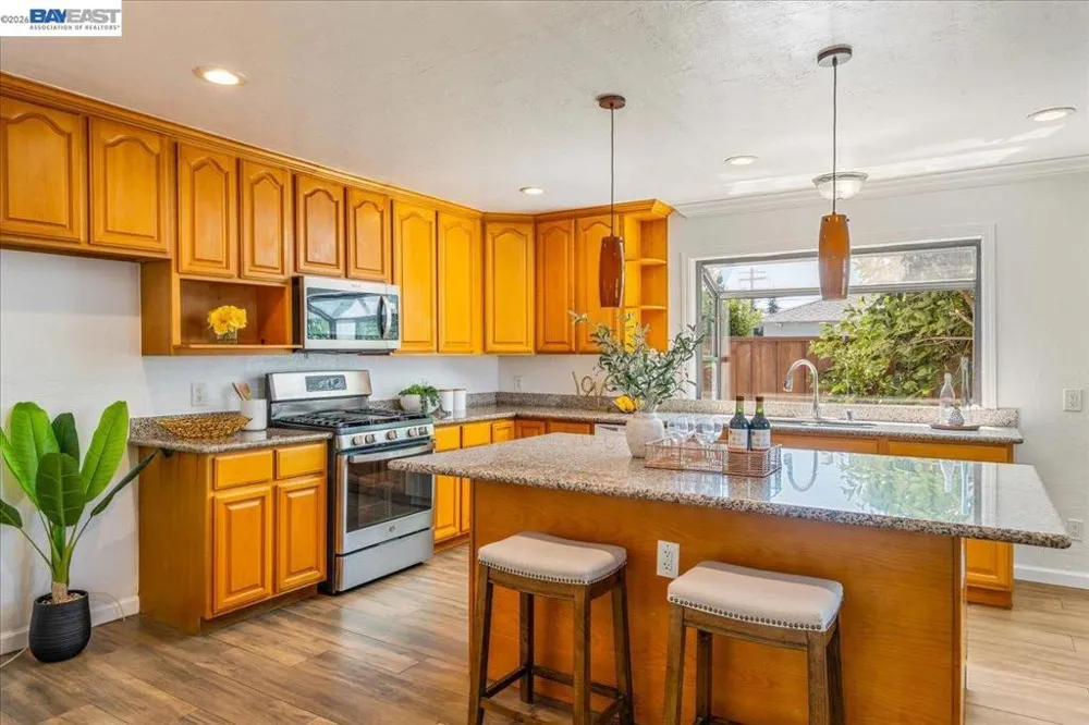 3675 Monterey Blvd San Leandro, CA 94578