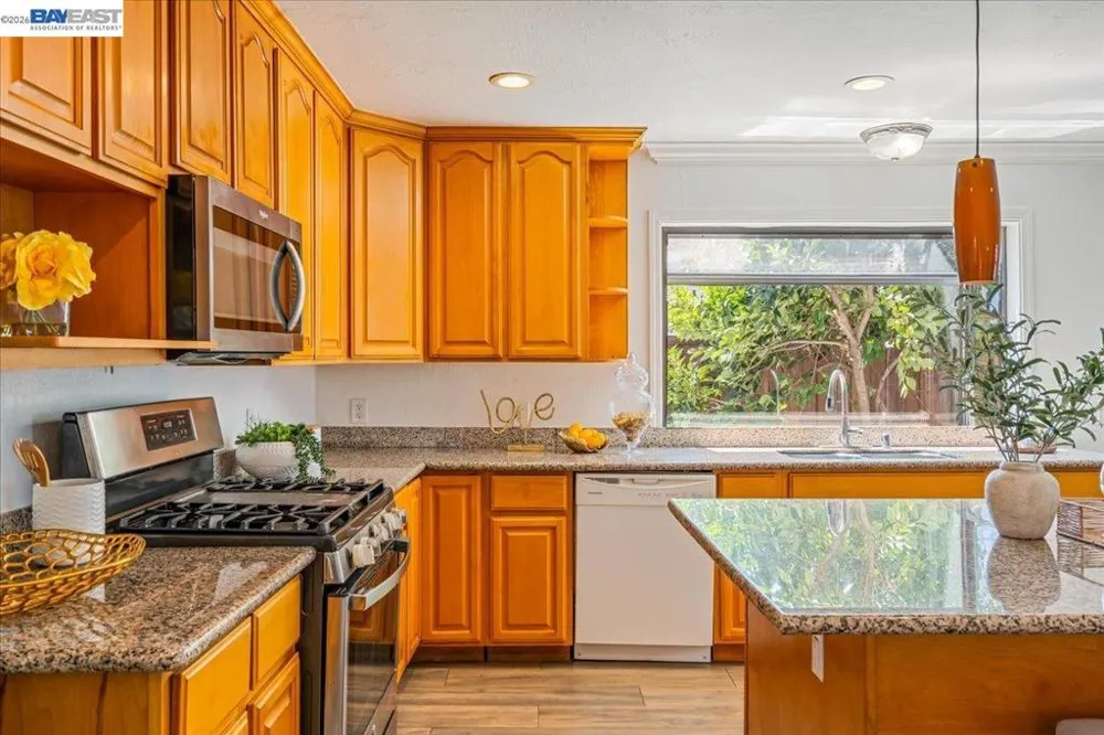 3675 Monterey Blvd San Leandro, CA 94578