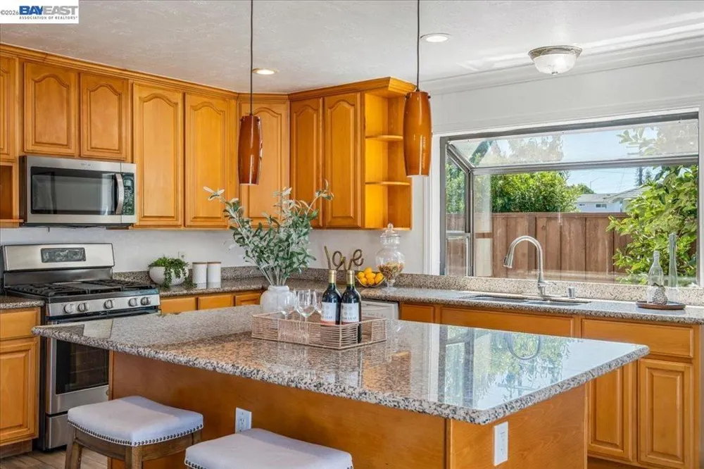 3675 Monterey Blvd San Leandro, CA 94578
