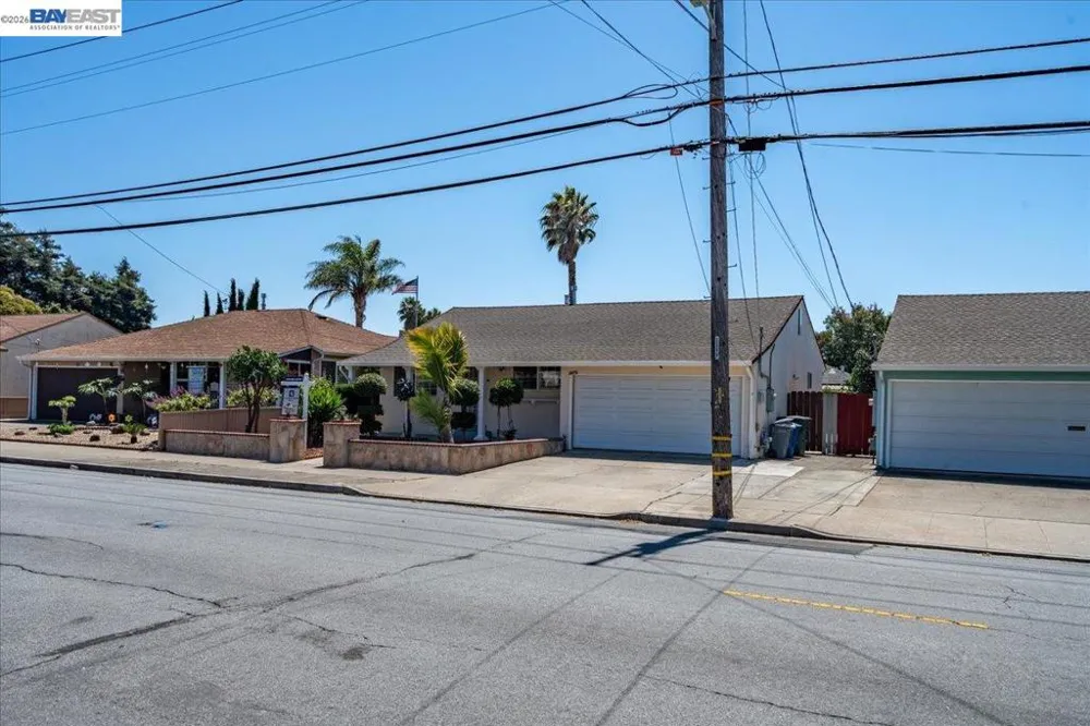 3675 Monterey Blvd San Leandro, CA 94578