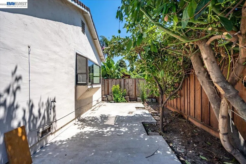 3675 Monterey Blvd San Leandro, CA 94578