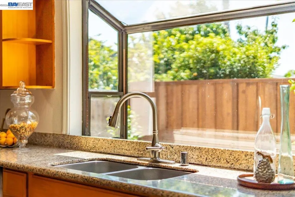 3675 Monterey Blvd San Leandro, CA 94578
