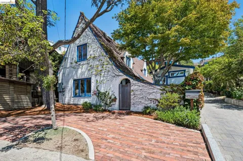 639 Cragmont