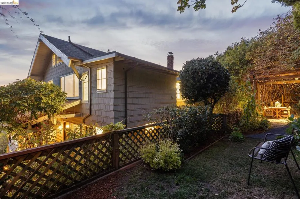 150 Scenic Ave Piedmont, CA 94611