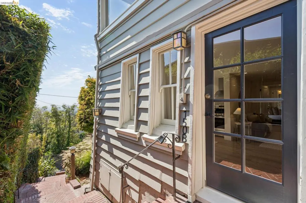 150 Scenic Ave Piedmont, CA 94611