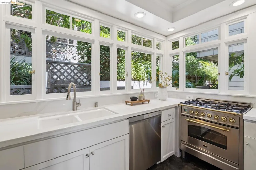 150 Scenic Ave Piedmont, CA 94611