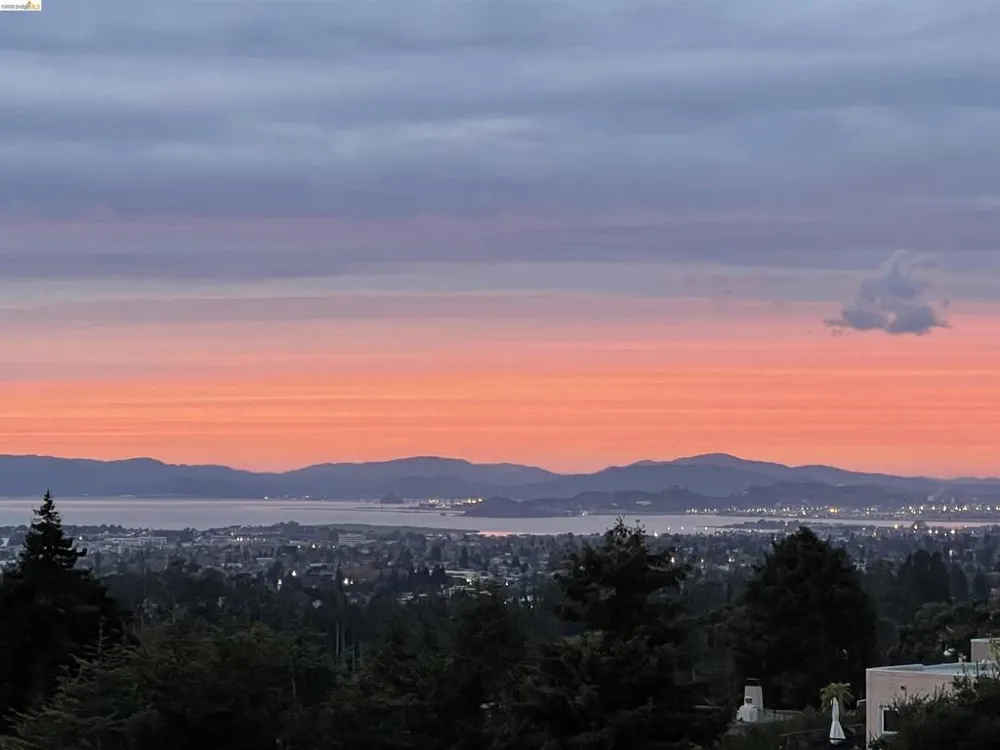 150 Scenic Ave Piedmont, CA 94611