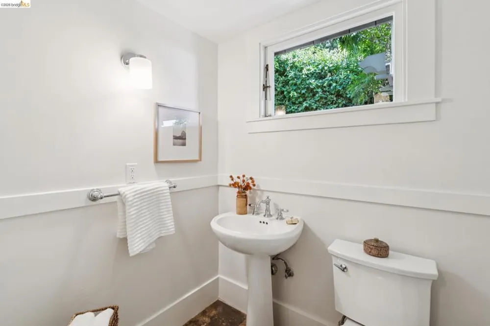 150 Scenic Ave Piedmont, CA 94611