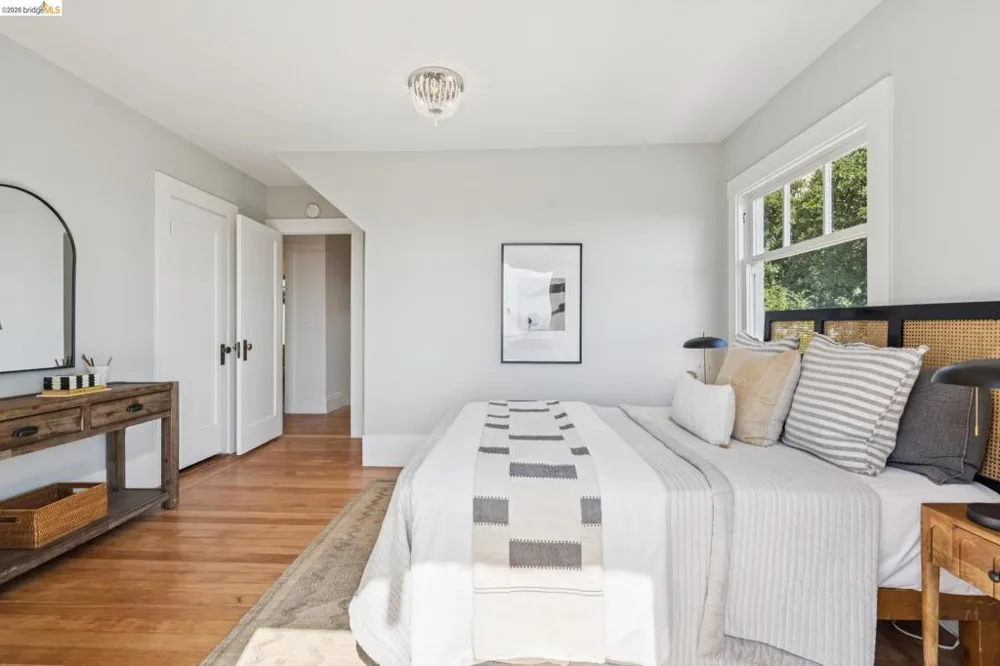 150 Scenic Ave Piedmont, CA 94611