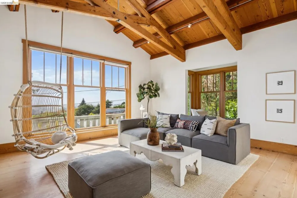 150 Scenic Ave Piedmont, CA 94611