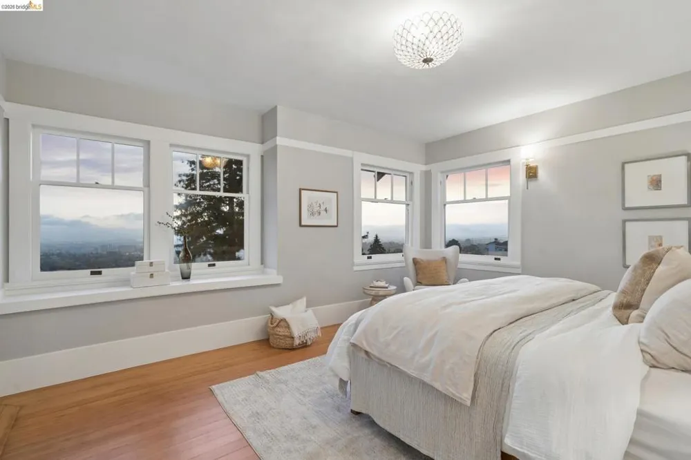 150 Scenic Ave Piedmont, CA 94611
