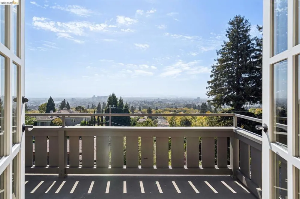 150 Scenic Ave Piedmont, CA 94611