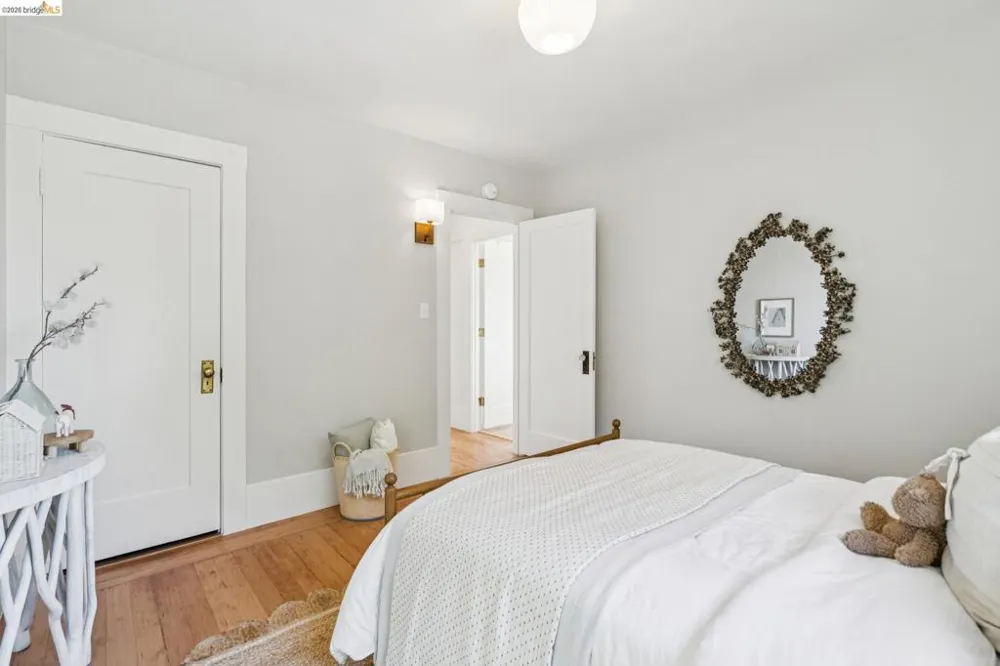 150 Scenic Ave Piedmont, CA 94611