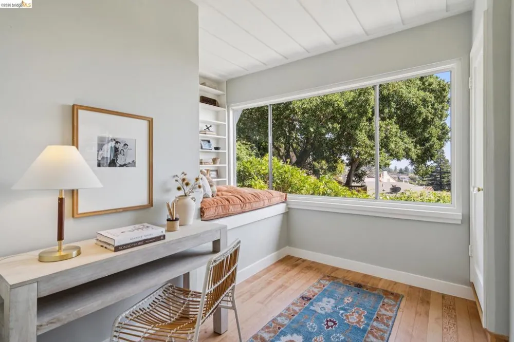 150 Scenic Ave Piedmont, CA 94611