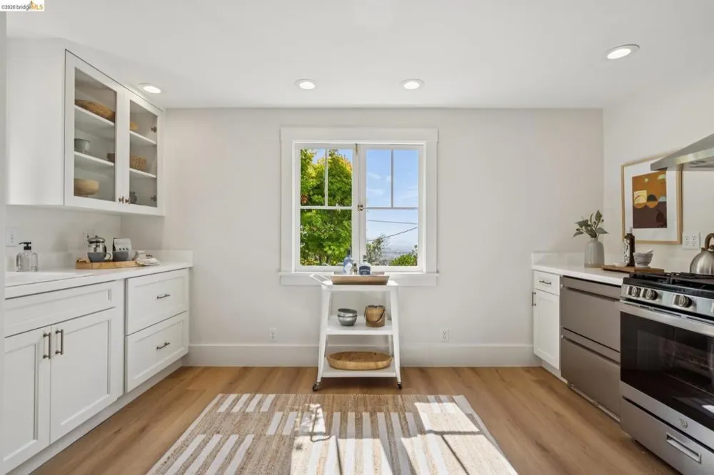 150 Scenic Ave Piedmont, CA 94611