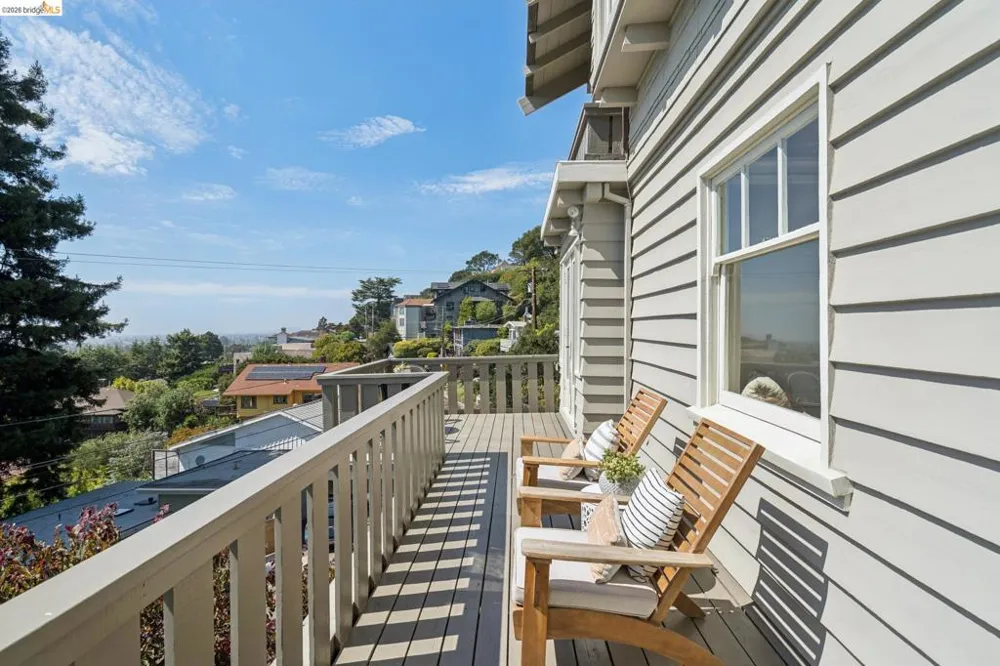 150 Scenic Ave Piedmont, CA 94611