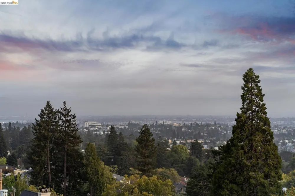 150 Scenic Ave Piedmont, CA 94611