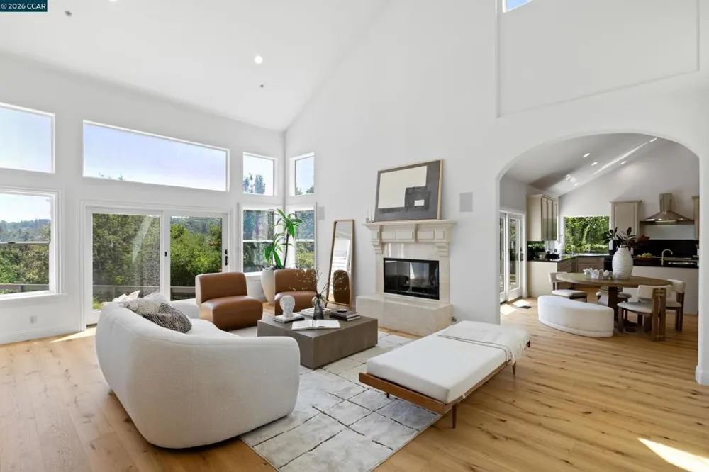 78 Scenic Dr Orinda, CA 94563